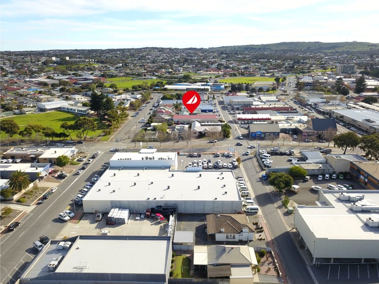 Click to view all images 2/20-22 Napoleon Street Port Lincoln SA 5606 - Image 3