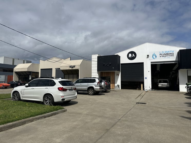 1/70 Industrial Drive Braeside VIC 3195 - Image 2