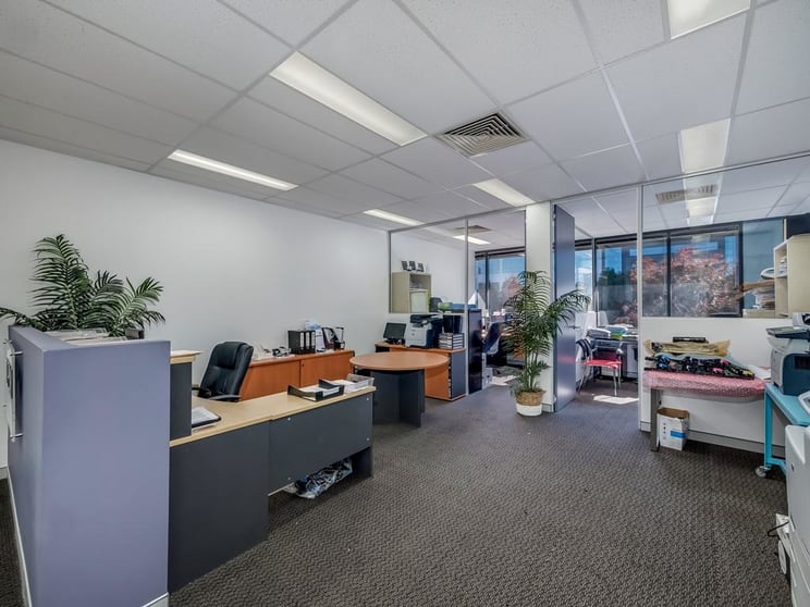 Click to view all images 2.03/12-14 Solent Circuit Baulkham Hills NSW 2153 - Image 3