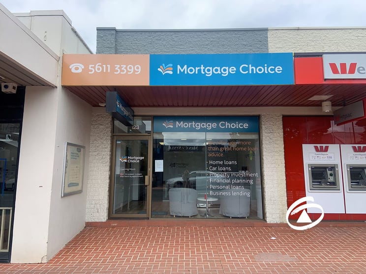 Click to view all images 123 Main Street Pakenham VIC 3810 - Image 1