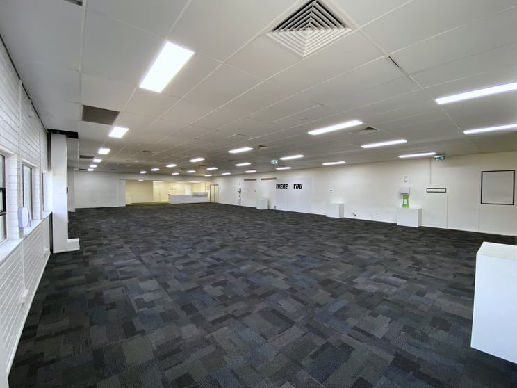 Click to view all images 1&2/91 Ewing Road Woodridge QLD 4114 - Image 3