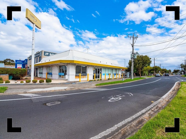 Click to view all images 4/355 Somerville Road Yarraville VIC 3013 - Image 1