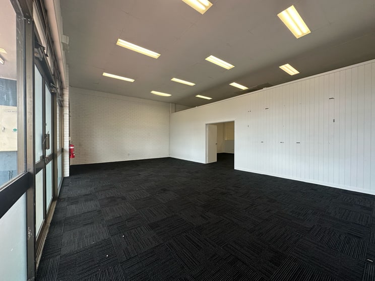 Click to view all images 1/356 Gympie Road Strathpine QLD 4500 - Image 3
