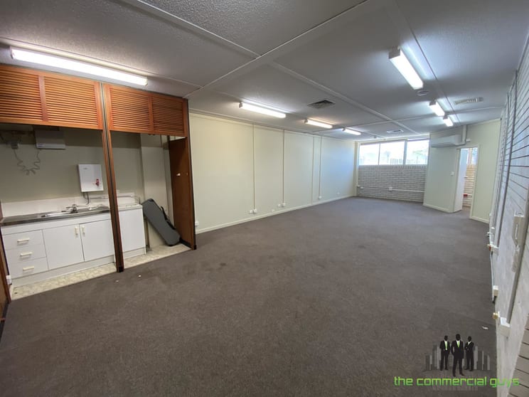 Click to view all images Lvl 1, S.3/137 Sutton St Redcliffe QLD 4020 - Image 3