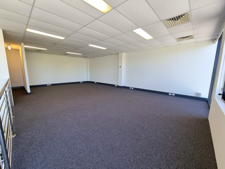15B/16 Yampi Way Willetton WA 6155 - Image 3