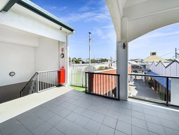 Click to view all images 10/7 Lawson Street Byron Bay NSW 2481 - Image 3