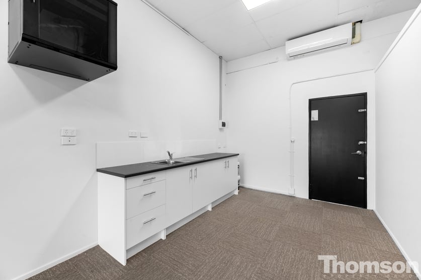 Shop 2/457 Oxley Avenue Redcliffe QLD 4020 - Image 3