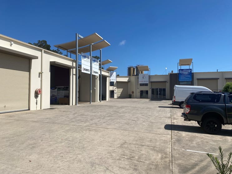 Click to view all images Units 10 & 11/7-9 Premier Circuit Warana QLD 4575 - Image 3