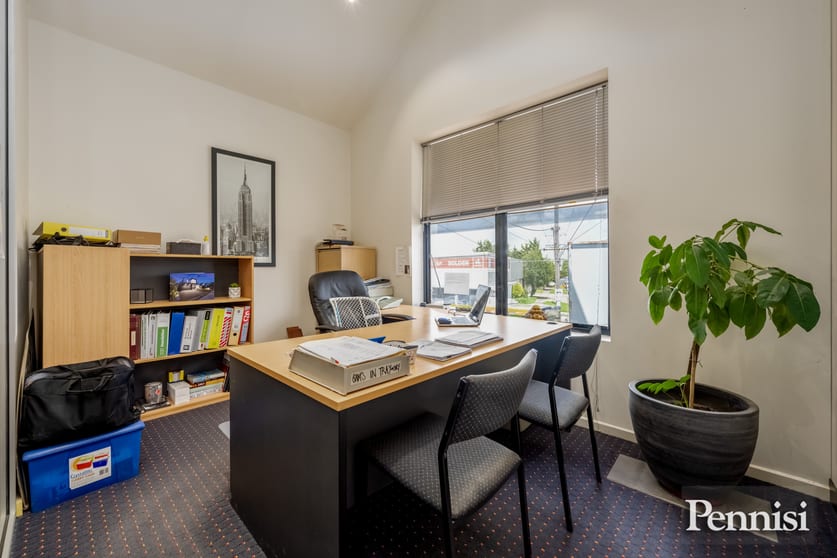 Click to view all images Level 1/180 Keilor Road Essendon North VIC 3041 - Image 2