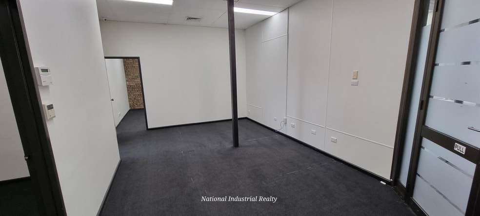 Click to view all images 11/695 The Horsley Drive Smithfield NSW 2164 - Image 3