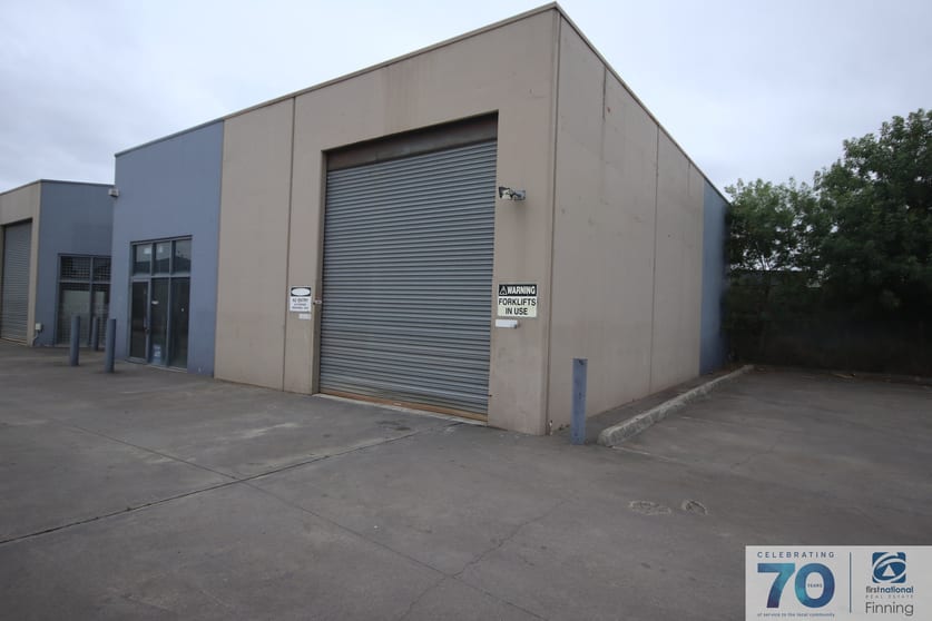1/24 Station Street Cranbourne VIC 3977 - Image 2