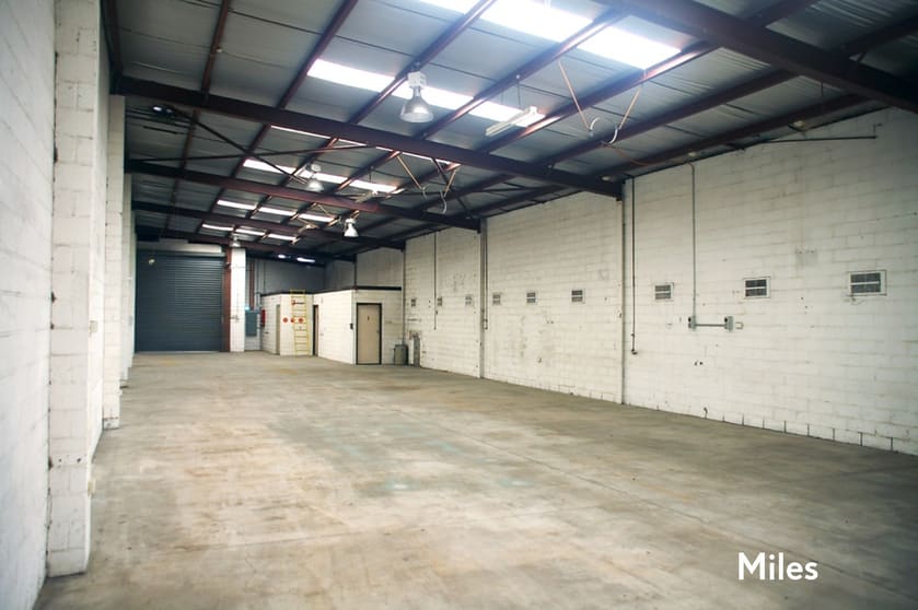 Click to view all images 1/9 Charnfield Court Thomastown VIC 3074 - Image 3