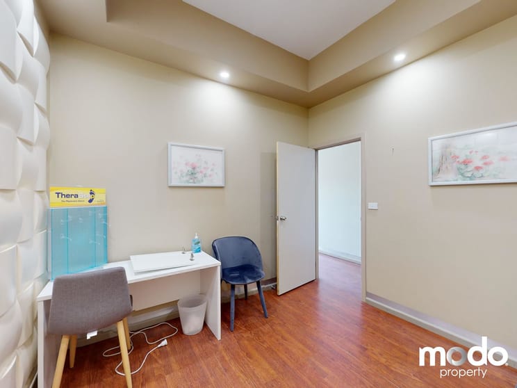 Click to view all images 2/387 Station Street Thornbury VIC 3071 - Image 3