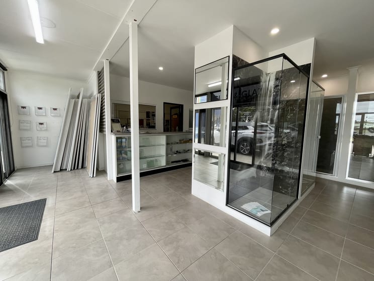 1/467B Main Street Bairnsdale VIC 3875 - Image 3