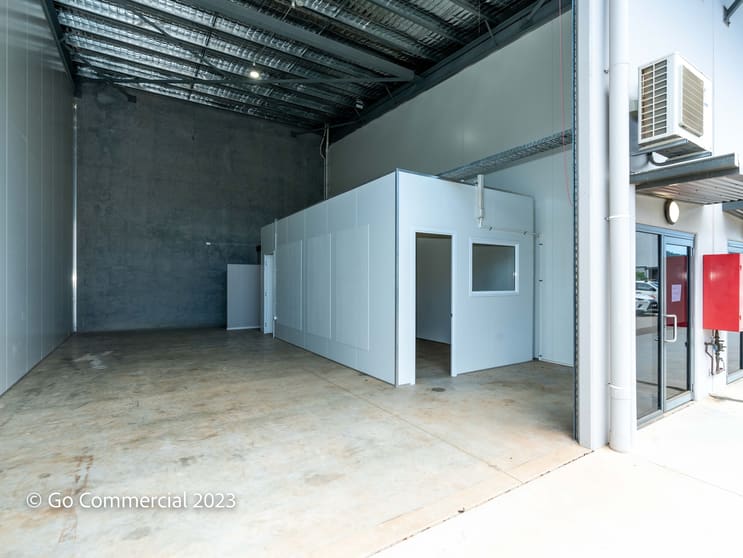 Click to view all images unit 6/18 Salvado Drive Smithfield QLD 4878 - Image 3