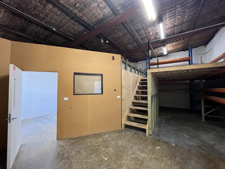 Click to view all images 2/17 Dickson Avenue Artarmon NSW 2064 - Image 2