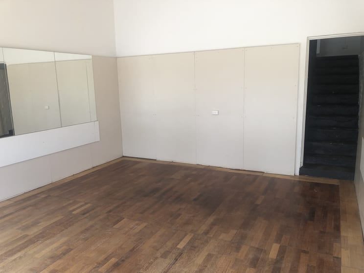 Click to view all images 323 Maribyrnong Road Ascot Vale VIC 3032 - Image 3