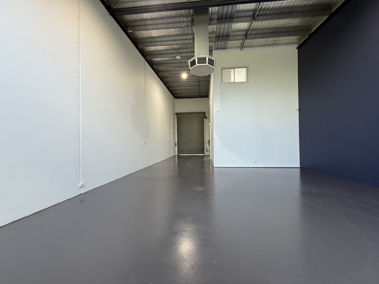 Click to view all images 4/1-5 Akuna Drive Williamstown VIC 3016 - Image 3