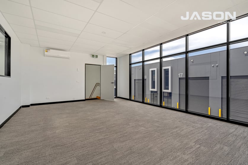 5/21 McIntosh Street Airport West VIC 3042 - Image 3