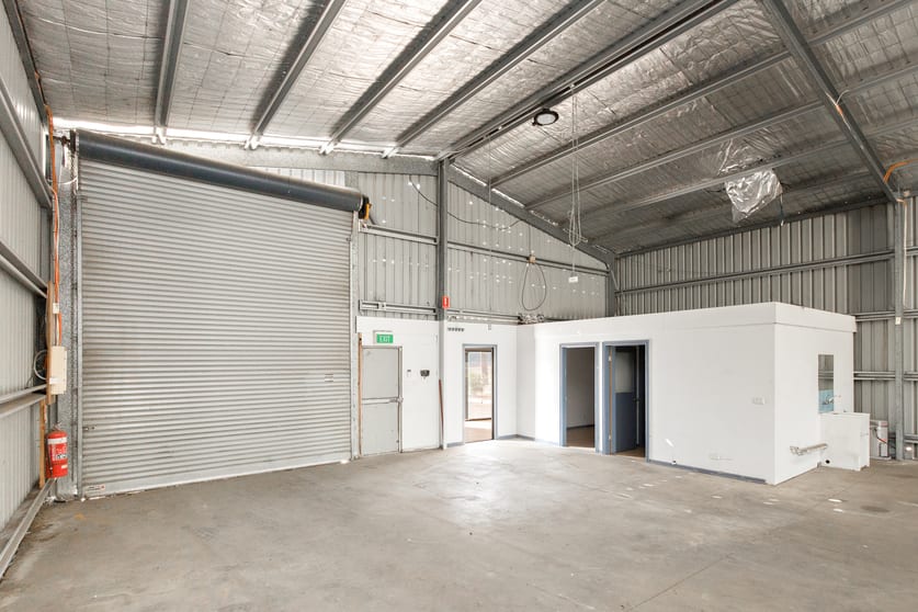 Click to view all images 11 Old Creswick Road Wendouree VIC 3355 - Image 3
