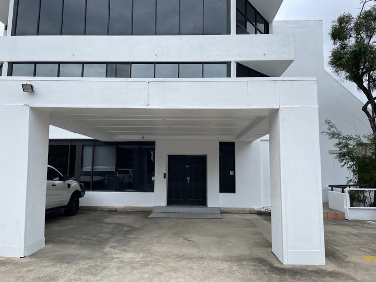 G4/109 Upton Street Bundall QLD 4217 - Image 2