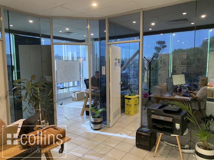 Click to view all images F2, 19 Yiannis Court Springvale VIC 3171 - Image 3