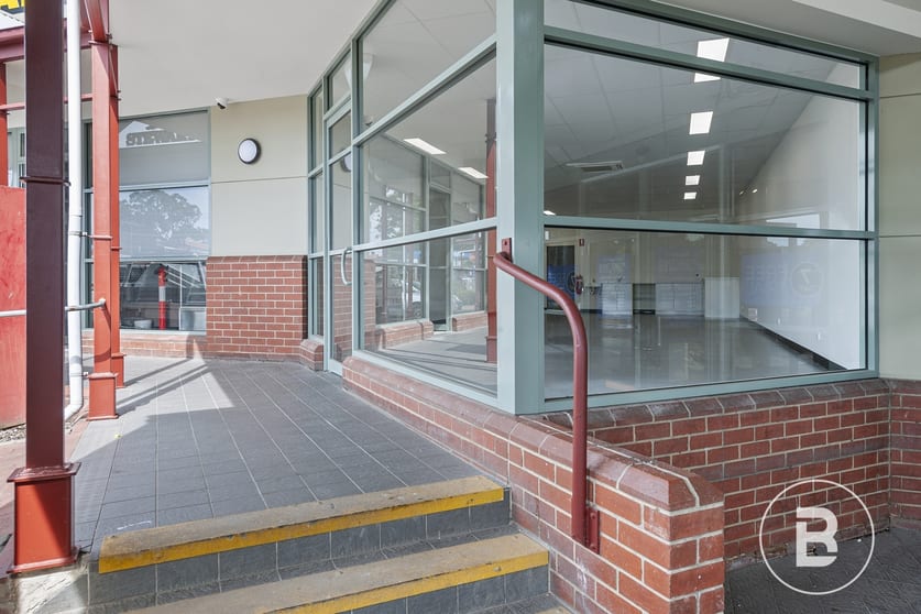 Click to view all images 5/1174-1179 Geelong Road Mount Clear VIC 3350 - Image 2