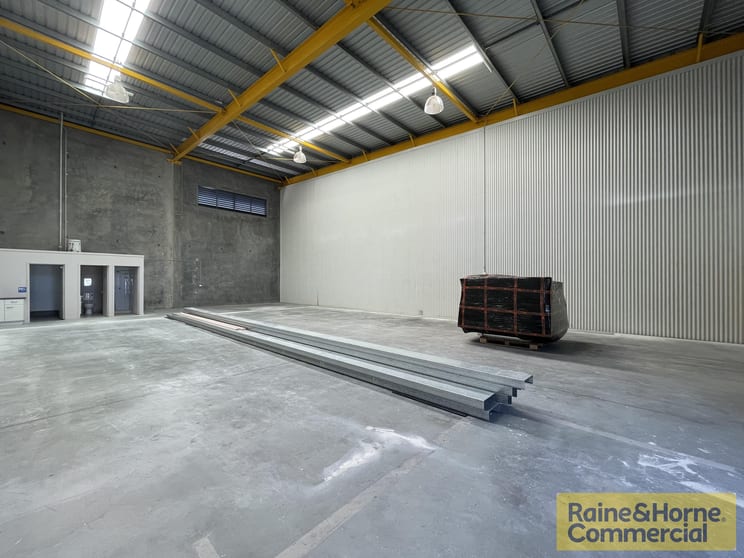 Click to view all images 2/B2/739 Deception Bay Road Rothwell QLD 4022 - Image 2