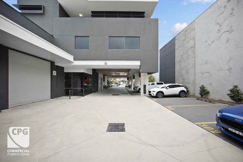 Click to view all images W-01 & .../17 Wurrook Circuit Caringbah NSW 2229 - Image 3