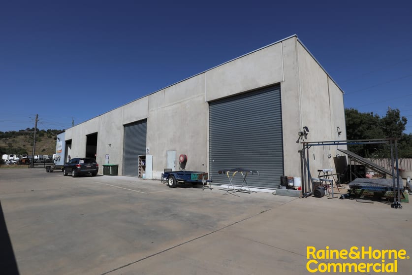 Unit 2/71 Copland Street Wagga Wagga NSW 2650 - Image 1