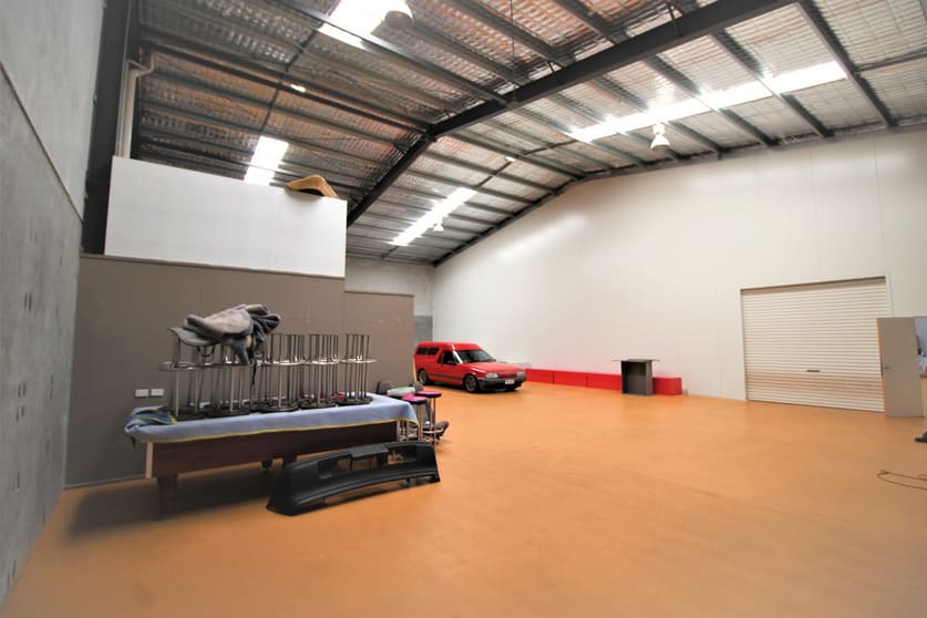 Click to view all images 25 Markelee Street Glenvale QLD 4350 - Image 2