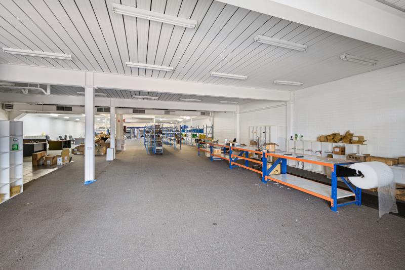 Click to view all images 316 Urana Road Lavington NSW 2641 - Image 2