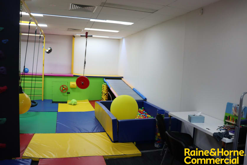 Click to view all images 286 Macquarie Street Liverpool NSW 2170 - Image 3