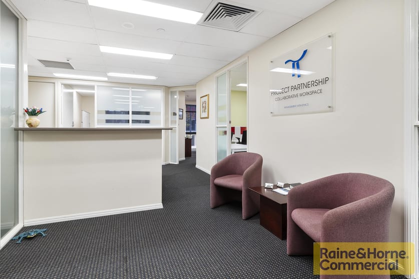 Click to view all images 4/133 Leichhardt Street Spring Hill QLD 4000 - Image 3