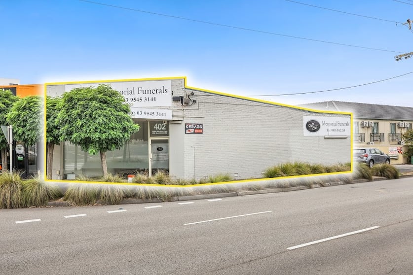 Click to view all images 402 Ferntree Gully Road Notting Hill VIC 3168 - Image 1