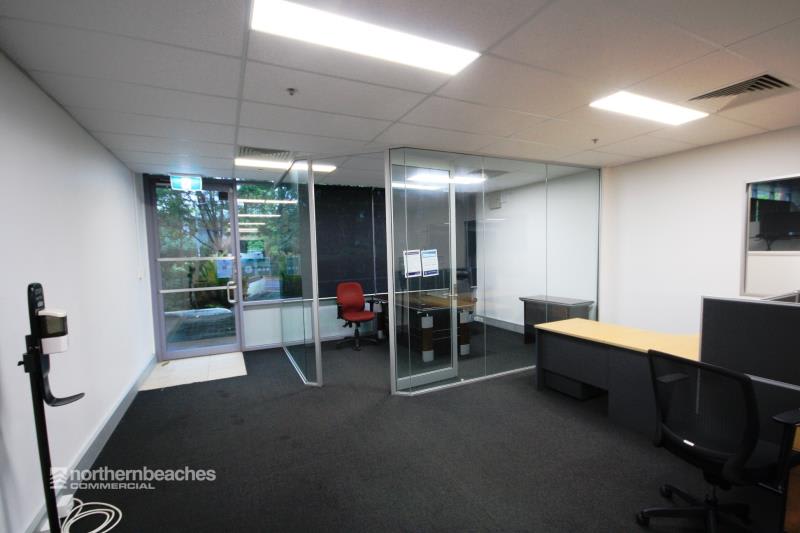 Click to view all images Warriewood NSW 2102 - Image 3