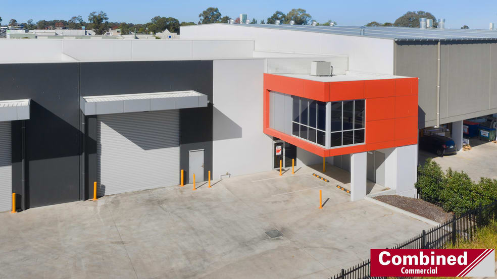 Click to view all images 4/2 Forge Place Narellan NSW 2567 - Image 2