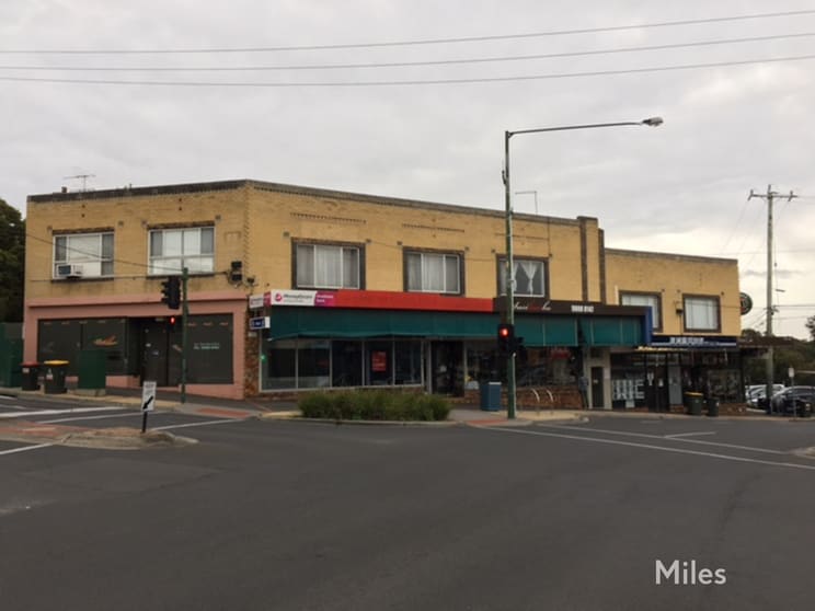 Click to view all images 170 Elgar Road Box Hill South VIC 3128 - Image 2