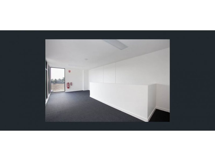 Click to view all images 2/14 Birkett Place South Geelong VIC 3220 - Image 2