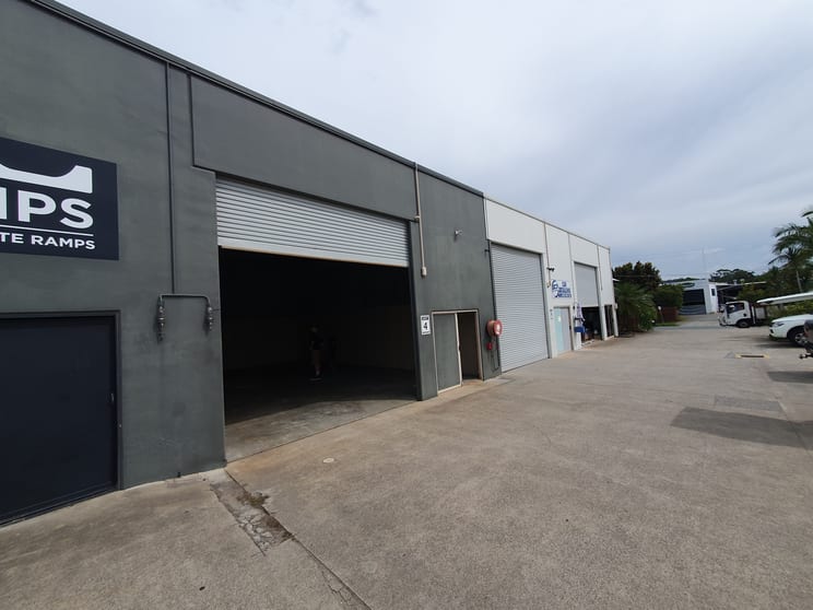 4/10 Hayter Street Currumbin Waters QLD 4223 - Image 2