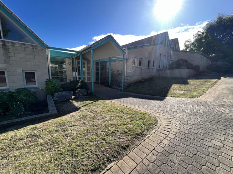 Click to view all images 18-20 Scholefield Road Seacliff SA 5049 - Image 2