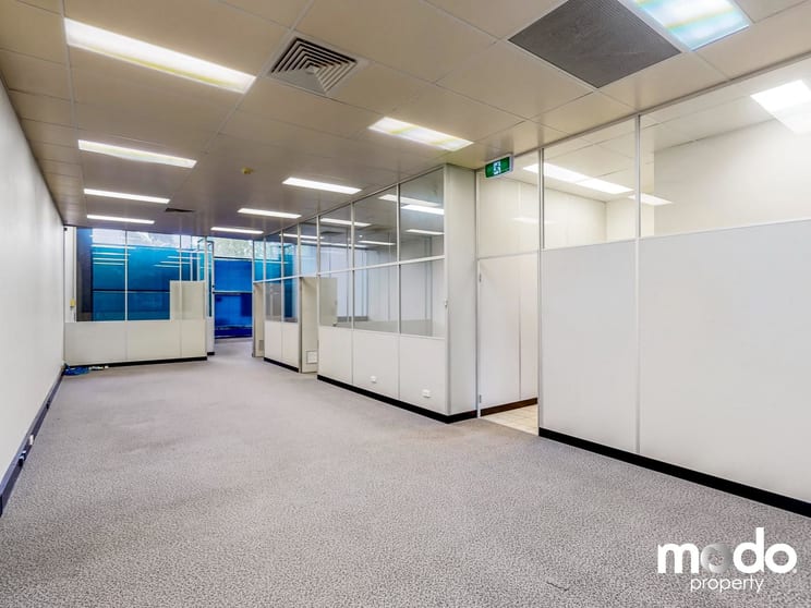 2/5 Redland Drive Mitcham VIC 3132 - Image 2