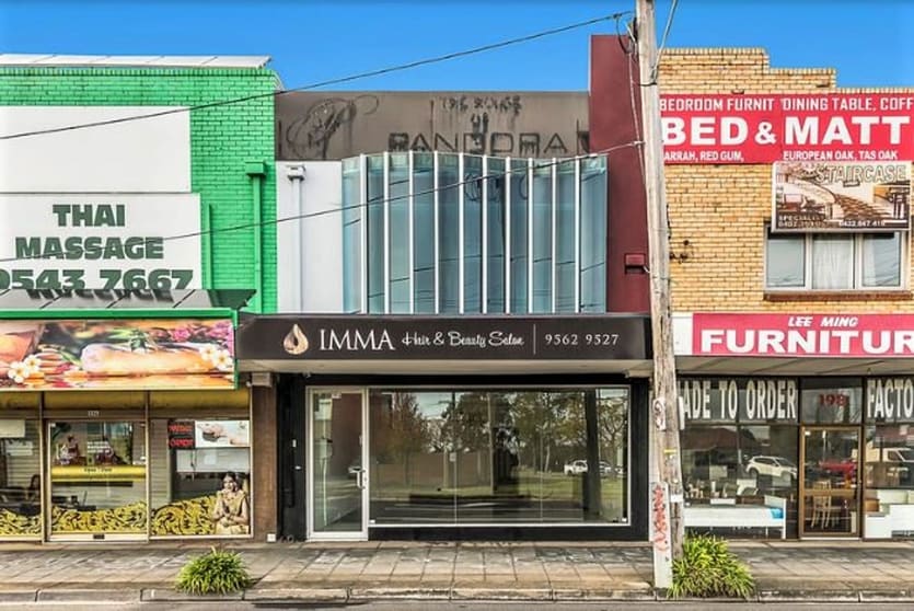 Click to view all images 196 Huntingdale Road Oakleigh East VIC 3166 - Image 1