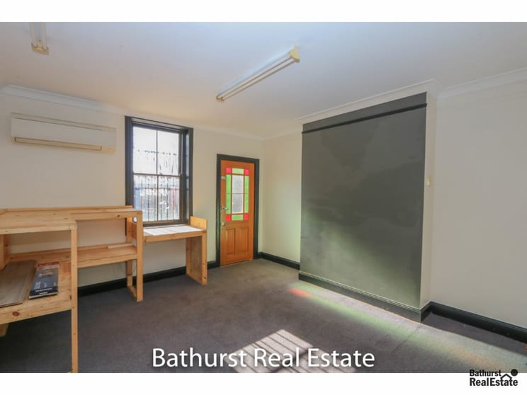 Click to view all images 181 George Street Bathurst NSW 2795 - Image 3