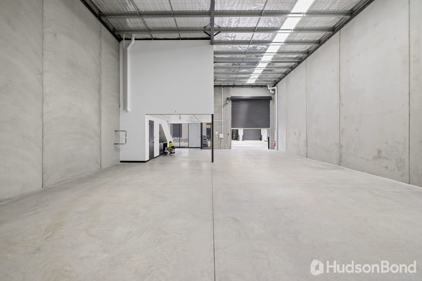 Click to view all images 42/2 Cobham Street Reservoir VIC 3073 - Image 3
