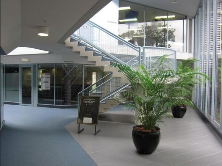 Click to view all images Ground Unit 5/32 Thesiger Court Deakin ACT 2600 - Image 2