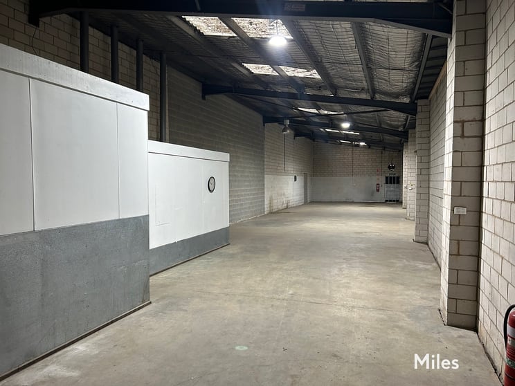 Click to view all images 2/57 Crissane Road Heidelberg West VIC 3081 - Image 2