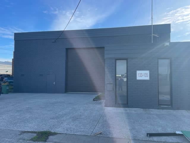 Click to view all images 135 Greens Road Dandenong VIC 3175 - Image 1