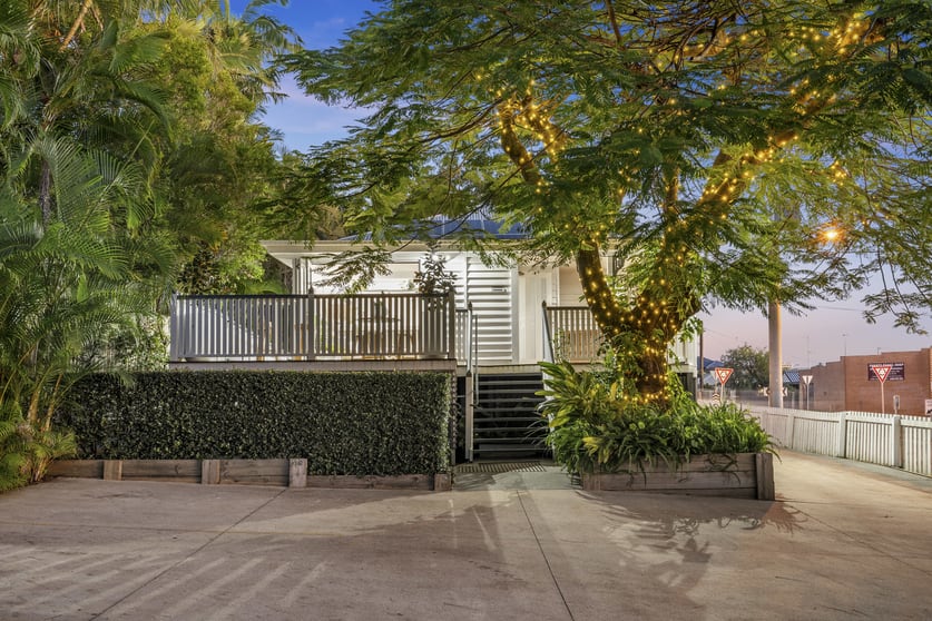 Click to view all images 43 Johnston Street Southport QLD 4215 - Image 3