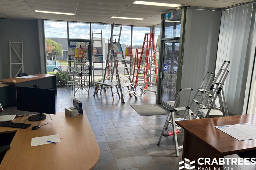 Click to view all images 1/8 Viewtech Place Rowville VIC 3178 - Image 3